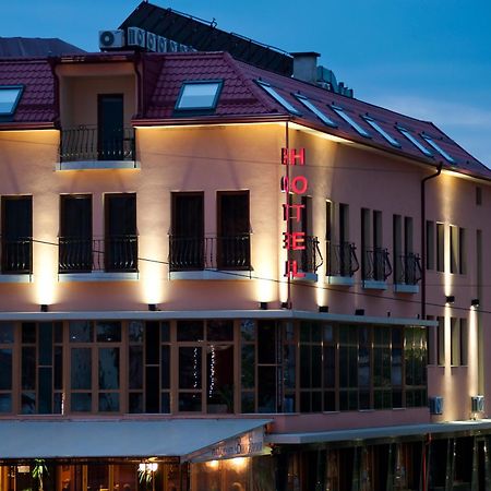 Hotel Victoria Panagjurischte Exterior foto